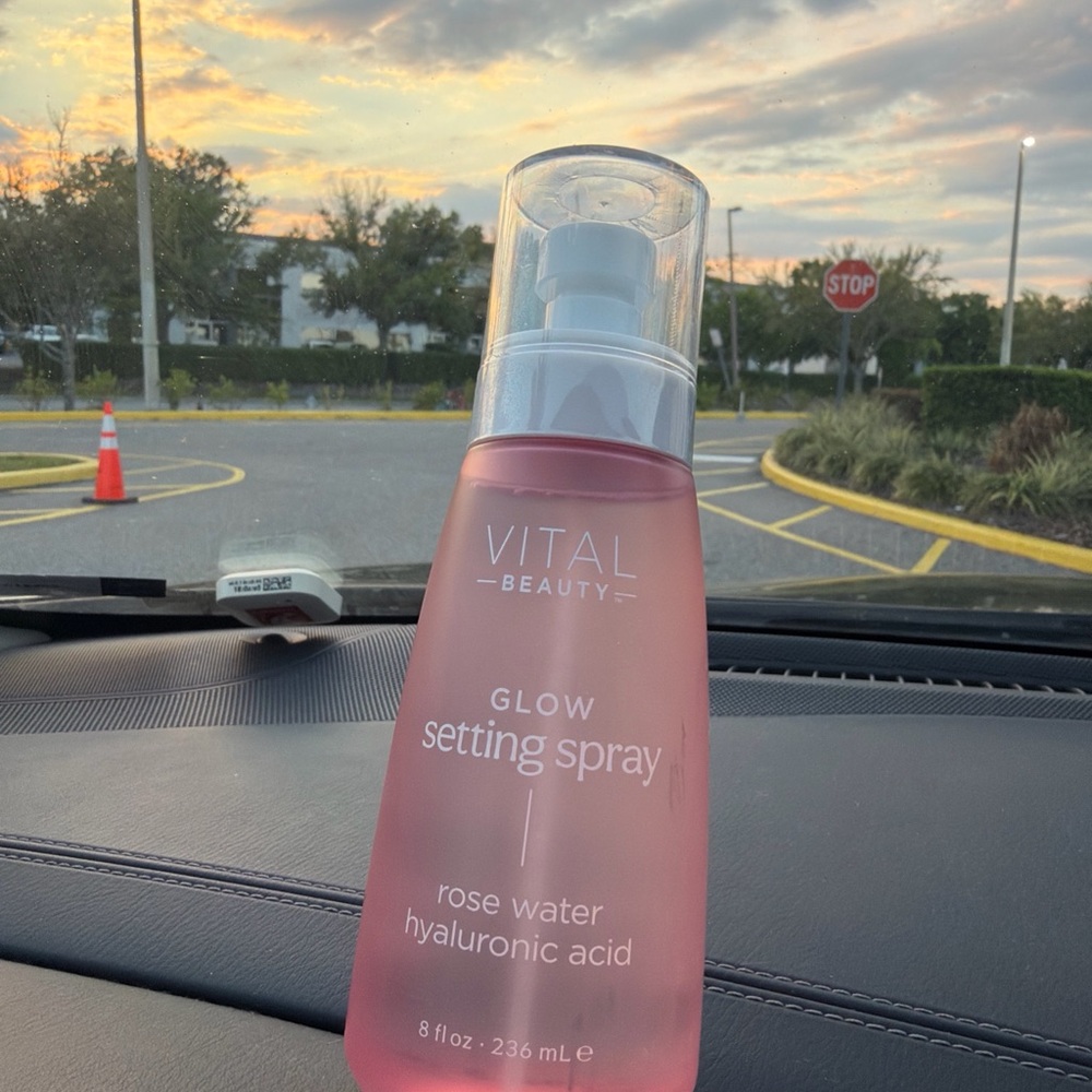 Glow Setting Spray — Rose Water Hydrating Mist (Pink)